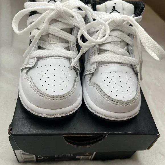 Jordan - Picture 2 of 7